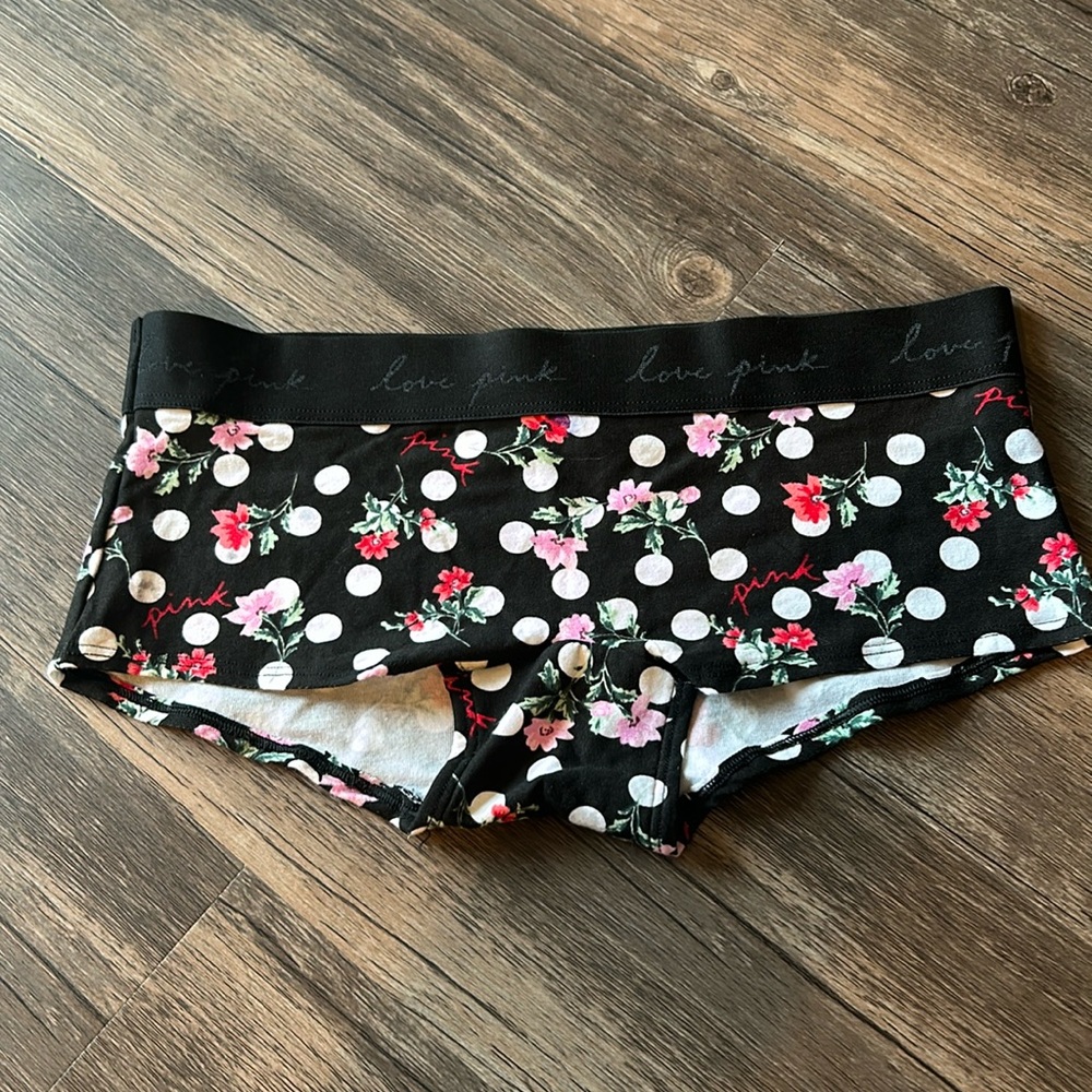 NWOT Pink By Victoria Secret Shortie Size Small